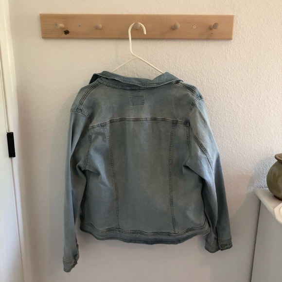 Denim jacket - Picture 6 of 7